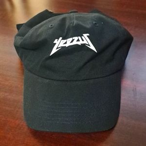 Yeezus Hat Black / White